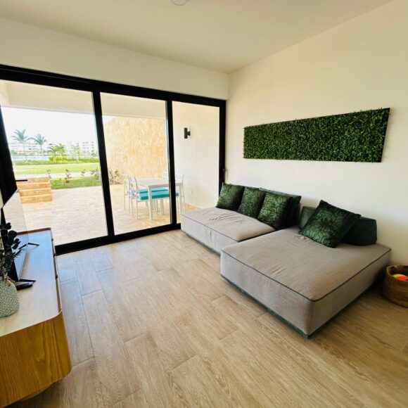 d42fe31f 3b07 43ec acdb e2a840b0779a 1 580x580